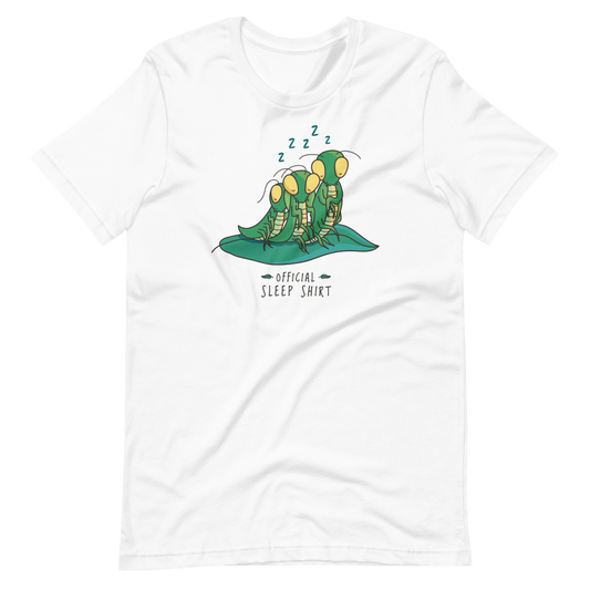 Three cartoon mantis sleeping | Unisex t-shirt